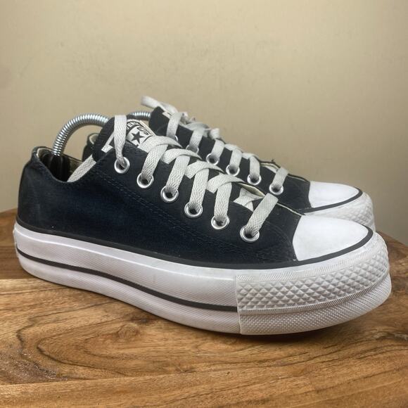 Converse Chuck Taylor All Star Womens Black White Size 7 Platform Low Top Shoes - Picture 1 of 9